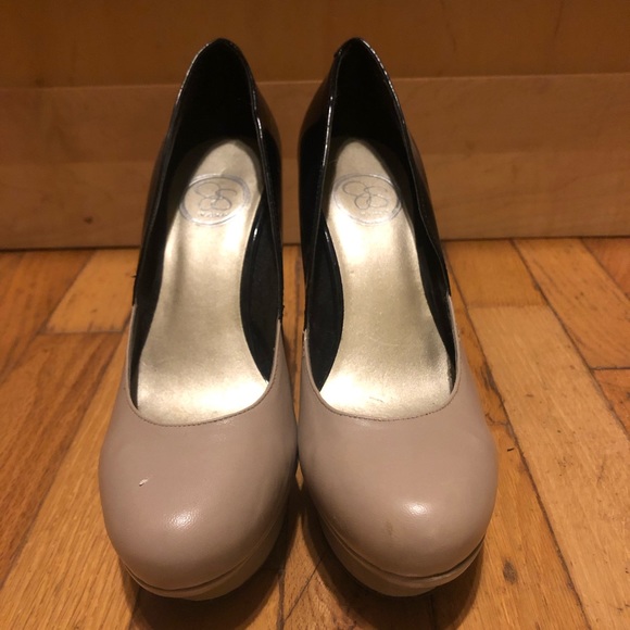 Jessica Simpson heels - Picture 2 of 5